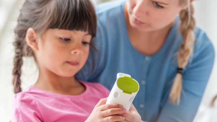 child with innospire go nebulizer